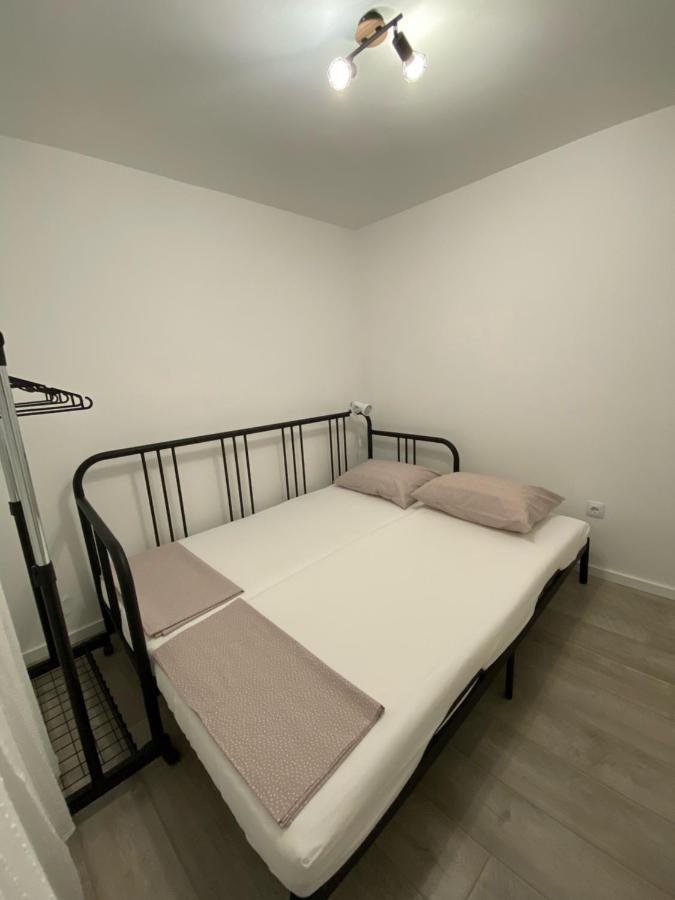 Kn House With Two Apartments Near Sea روغوزنيكا المظهر الخارجي الصورة