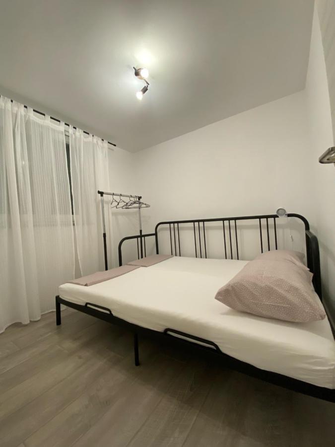 Kn House With Two Apartments Near Sea روغوزنيكا المظهر الخارجي الصورة