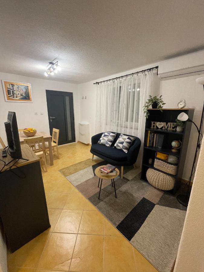 Kn House With Two Apartments Near Sea روغوزنيكا المظهر الخارجي الصورة